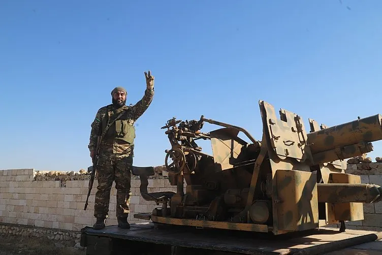 SON DAKİKA: SMO Kuveyris Askeri Havaalanı'nı ele geçirdi! Terör örgütü PKK/YPG'nin lojistik hattı kesildi