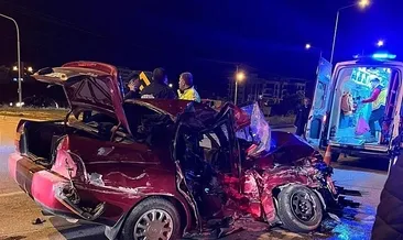 Mersin'de minibüs ile otomobil çarpıştı: 1 ölü #mersin