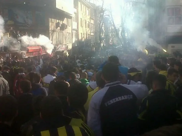 Fenerbahçe taraftarı maçı bekliyor