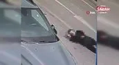 Yolun karşısına geçmeye çalışan kadına motosiklet çarptı: O anlar kamerada