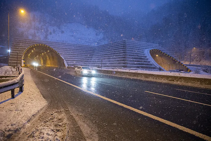 son-dakika-meteoroloji-37-il-icin-alarm-verdi-istanbul-beyaza-burunecek-kar-kalinligi-20-santimi-asacak-1766819394649.jpeg