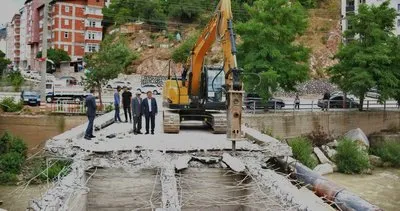 Sel ve taşkın riski olan köprü yıkıldı