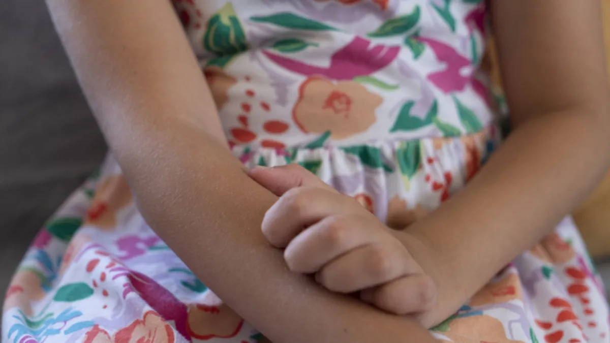 Çocuklarda egzamanın en önemli ve en rahatsız edici belirtisi şiddetli kaşıntıUzm. Dr. Gülnar Aliyeva:”Kaşıntı özellikle geceleri artar, uyku düzenini bozar ve çocuklarda huzursuzluk, dikkat dağınıklığı ve kronik yorgunluğa neden olabilir” Çocuklarda egzamanın en önemli ve en rahatsız edici belirtisi şiddetli kaşıntıUzm. Dr. Gülnar Aliyeva:”Kaşıntı özellikle geceleri artar, uyku düzenini bozar ve çocuklarda huzursuzluk, dikkat dağınıklığı ve kronik yorgunluğa neden olabilir”