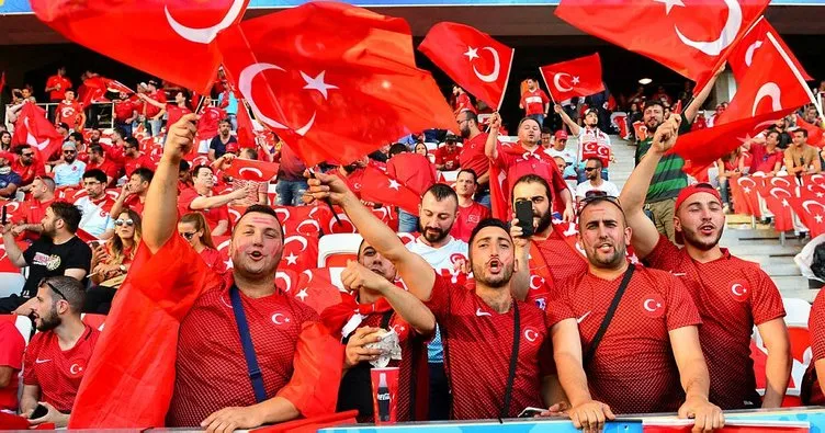 Karadağ-Türkiye maçının biletleri satışa