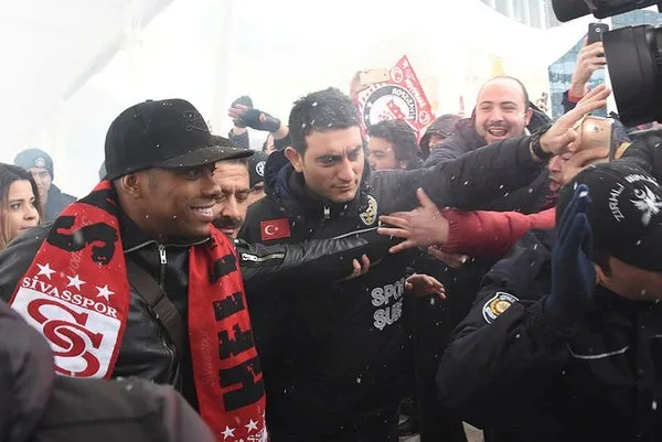 Robinho, Sivas'a geldi