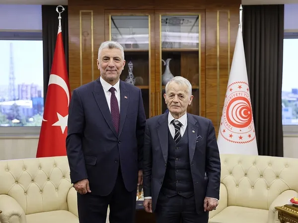 bakan-bolat-acikladi-ukrayna-ile-ticaret-hacmi-66-milyar-dolara-ulasti-10-milyar-dolar-hedefliyoruz-1782210311098.jpg