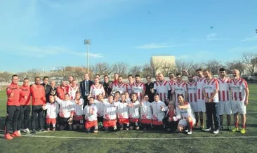 Bakanlarla özel maç