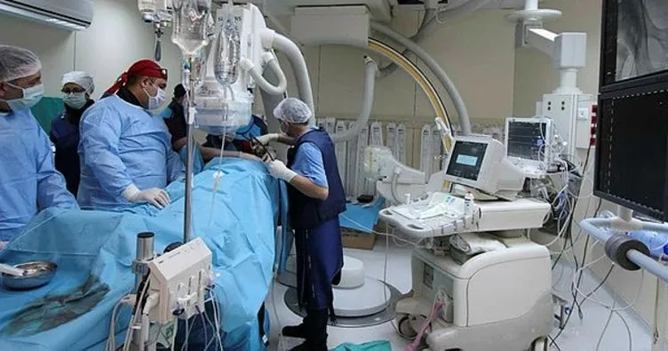 Hastanede ilk kapalı yöntemle kalp deliği kapama operasyonu yapıldı