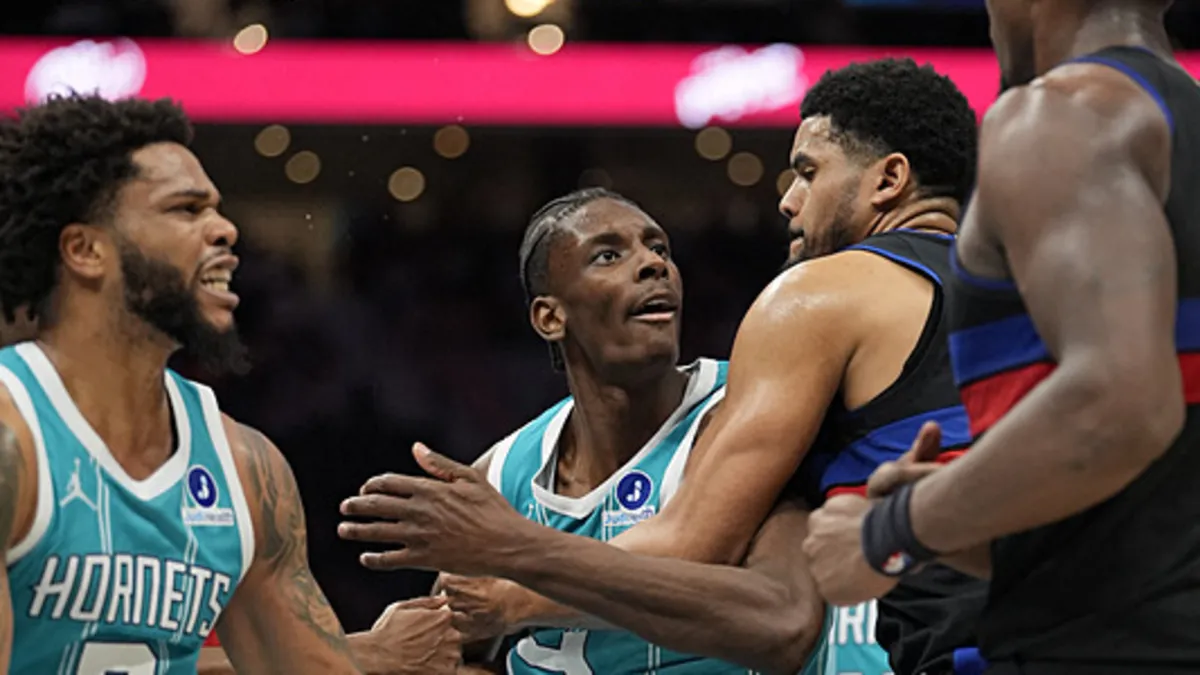 NBA’de Hornets-Pistons maçındaki olaylar sonrası 4 oyuncuya ceza NBA’de Hornets-Pistons maçındaki olaylar sonrası 4 oyuncuya ceza