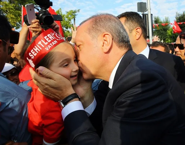 Vatandaşlardan Cumhurbaşkanı Erdoğan’a sevgi gösterisi