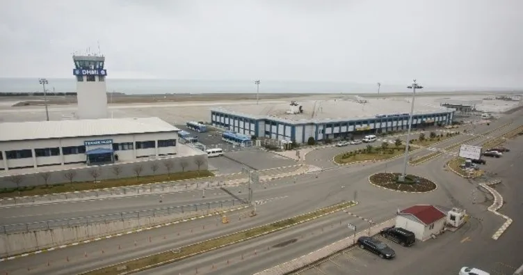 Trabzon Havalimanı pistinde tadilat çalışması