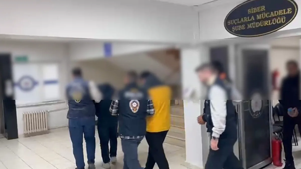 12 ilde ‘çocuk müstehcenliği’ operasyonu: 13 kişi tutuklandı! 12 ilde ‘çocuk müstehcenliği’ operasyonu: 13 kişi tutuklandı!