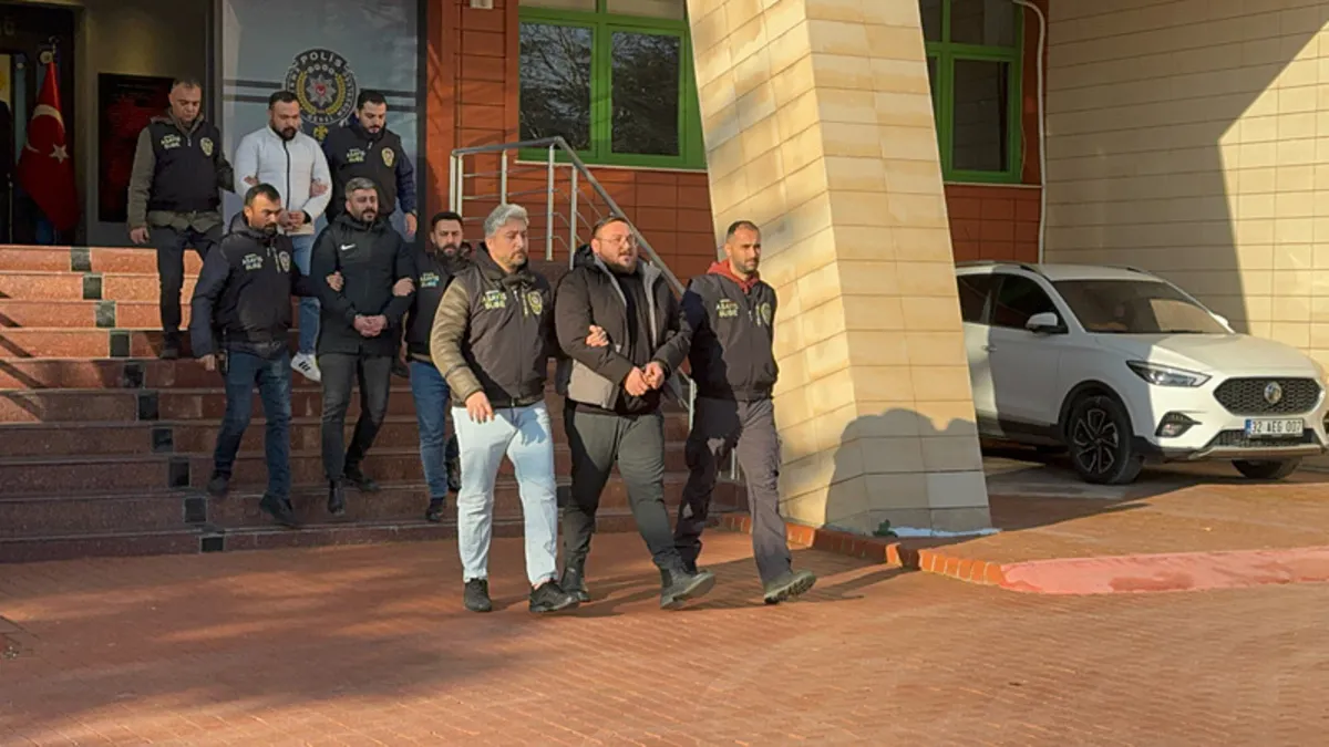 Isparta’da beyzbol sopalı kavga: 3 şüpheli tutuklandı Isparta’da beyzbol sopalı kavga: 3 şüpheli tutuklandı