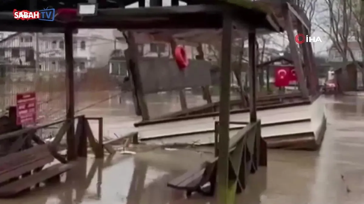 Şile'de sağanak su baskınlarına neden oldu Şile'de sağanak su baskınlarına neden oldu