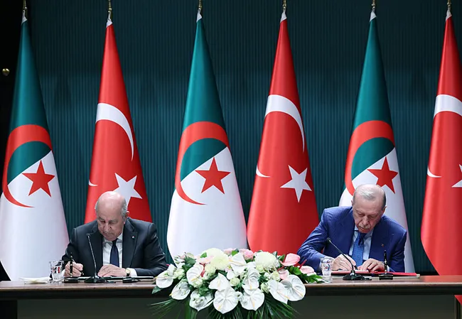baskan-erdogandan-cezayir-cumhurbaskani-tebbun-ile-onemli-aciklamalar-bolgemizin-guvenlik-sorunu-israildir-1778173641114.jpg Başkan Erdoğan'dan Cezayir Cumhurbaşkanı Tebbun ile önemli açıklamalar:
