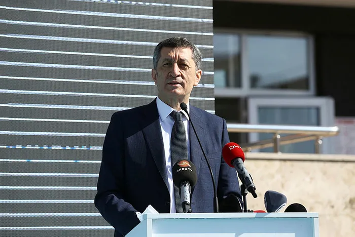 son-dakika-milli-egitim-bakani-ziya-selcuktan-uzaktan-egitim-aciklamasi-lise-son-sinifa-1616159887665.jpg Milli Eğitim Bakanı Ziya Selçuk'tan son dakika uzaktan eğitim açıklaması: Lise son sınıfa...