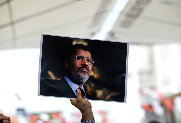 Türkiye'nin dört bir yanında Muhammed Mursi için gıyabi cenaze namazı kılındı