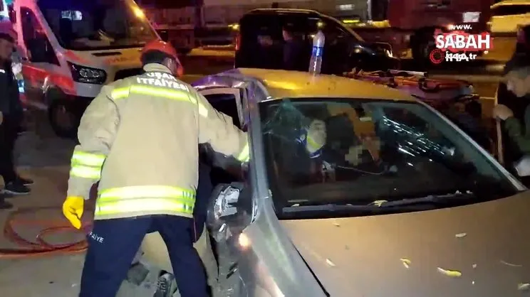 Işık ihlali yapan hafif ticari aracın çarptığı otomobilde can pazarı | Video