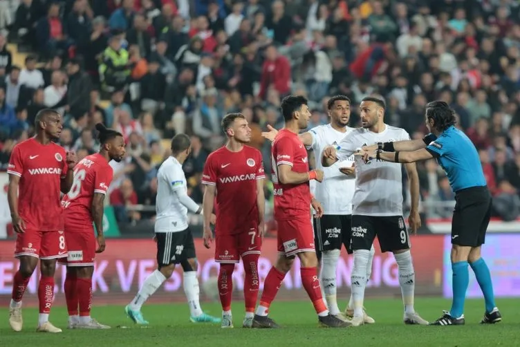 SON DAKİKA: Erman Toroğlu’dan Antalyaspor-Beşiktaş maçı için olay yaratacak sözler! Mete Kalkavan’ın penaltı ve kırmızı kart kararı ve olay Lale Orta açıklaması...
