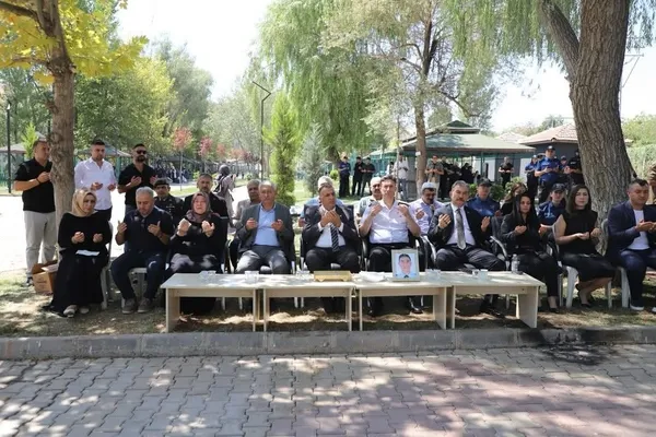 sehit-ferhat-bozkurtun-adi-mescitte-yasatilacak-1787762416258.jpg