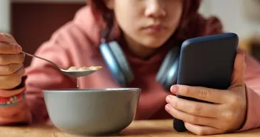 MEB, çocukların dijital alışkanlıklarını araştırdı: Ekransız uyumuyor yemek yemiyorlar