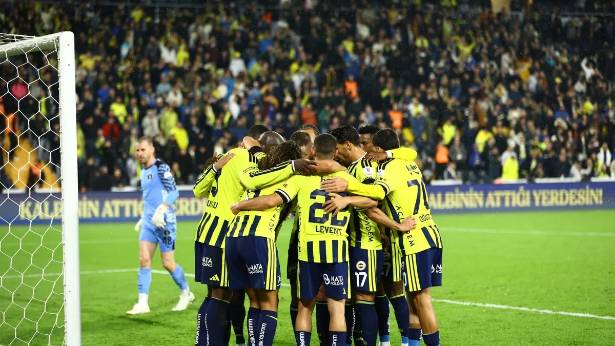 Son dakika haberi: Fenerbahçe, Alanyaspor’u 3 golle devirdi! Lukaku, Kerem ve Muriqi sahnede… haber görseli
