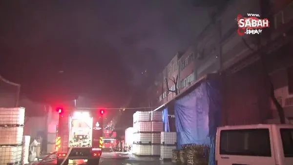 SON DAKİKA: İstanbul Sultangazi'de sanayi sitesinde yangın paniği | Video