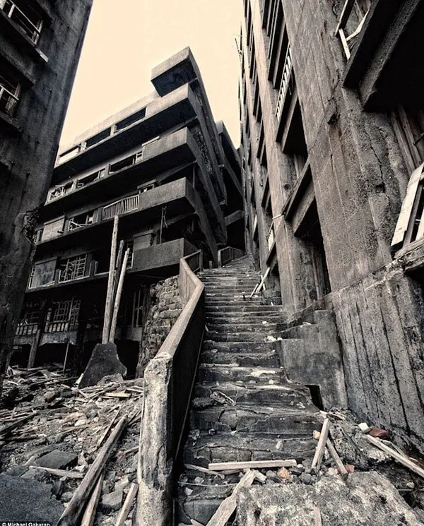 Japonya'nın hayalet şehri: Hashima adası