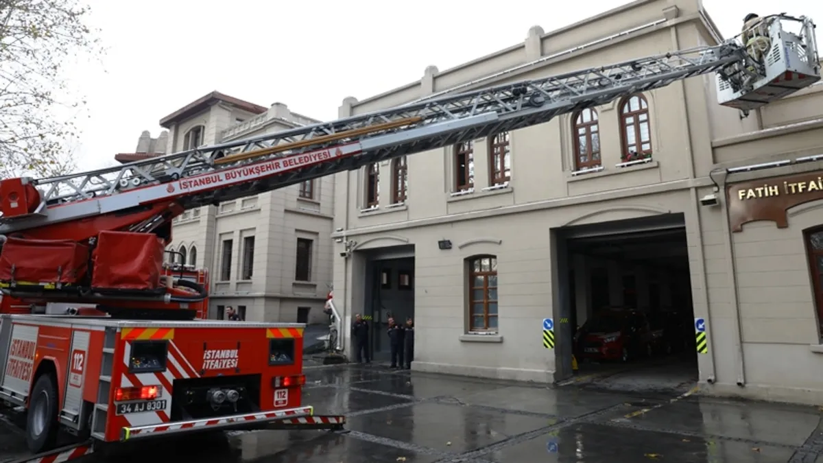 SON DAKİKA: İBB İtfaiye Daire Başkanı gözaltına alındı SON DAKİKA: İBB İtfaiye Daire Başkanı gözaltına alındı