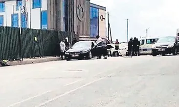 Lüks otomobil içinde başından vuruldu