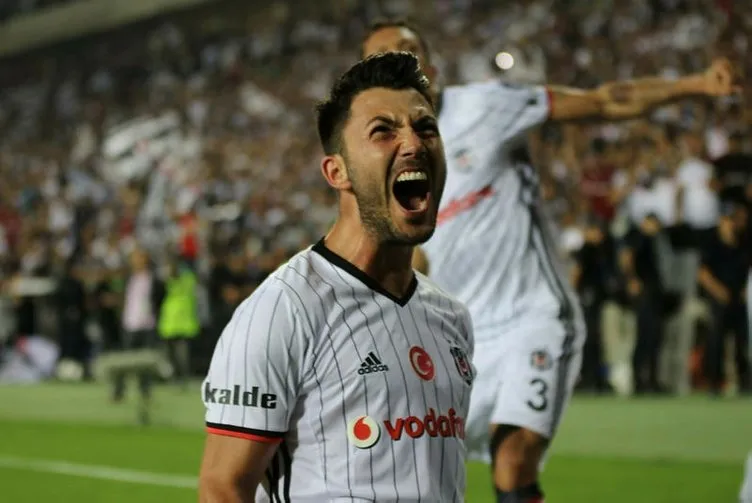 Beşiktaş Tolgay’ın sözleşmesini uzattı