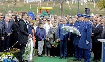 Aliya İzetbegoviç kabri başında anıldı