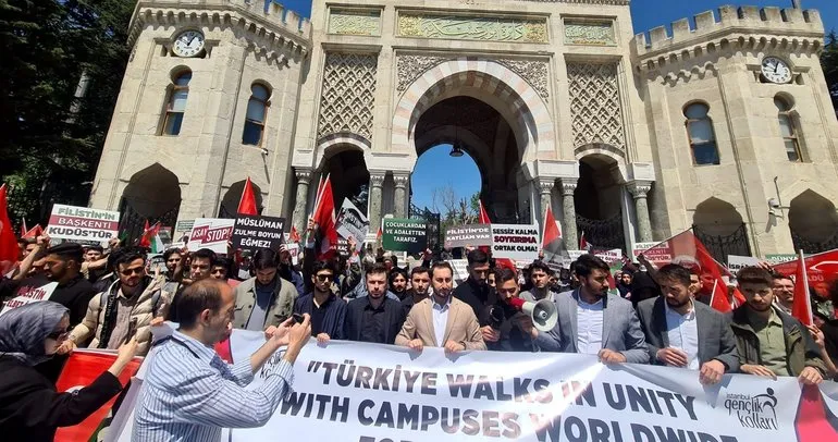 AK Parti İstanbul Gençlik Kolları ve üniversite öğrencileri Filistin’e destek için yürüdü