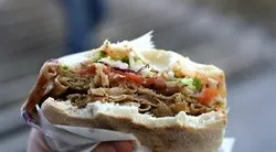 Dünyanın en iyi sandviçi seçildi! Bu lezzet Türkiye’den başka yerde yok... Denizleri aşıp yemeye geliyorlar!