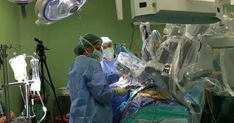Kalbindeki tümör robotik cerrahiyle çıkarıldı