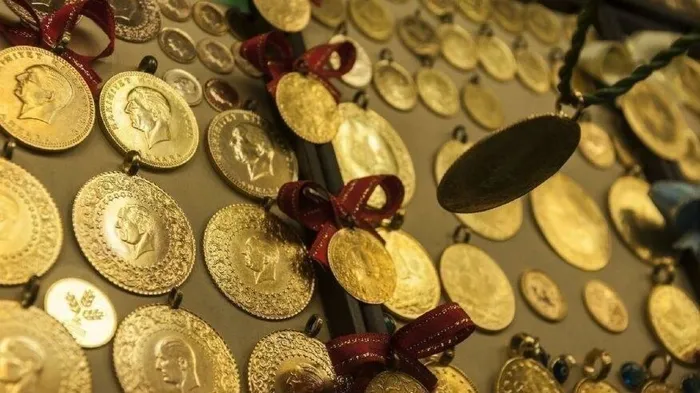 altin-fiyatlari-fed-darbesi-yedi-altin-gram-fiyati-yukselecek-mi-dusecek-mi-ceyrek-altin-22-ayar-bilezik-fiyati-11-ocak-aralik-bugun-ne-kadar-kac-tl-o-1641886891481.jpg