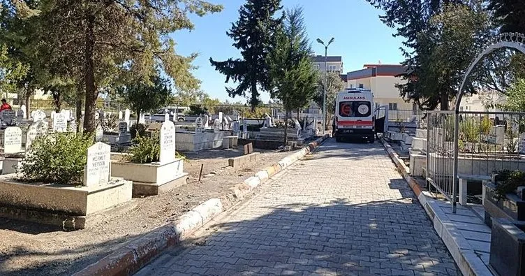 Mezar başında yaşamını yitirdi