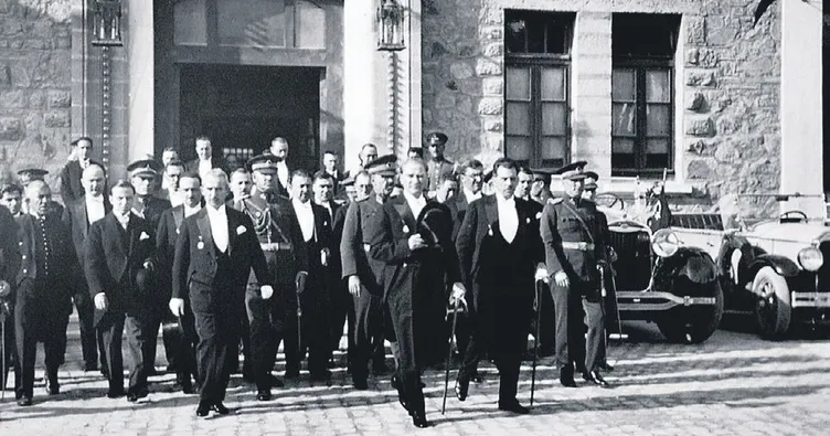 Türkiye 100. yılını kutluyor