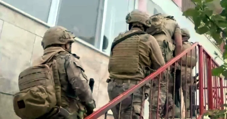 İzmir’de FETÖ operasyonu: 23 gözaltı