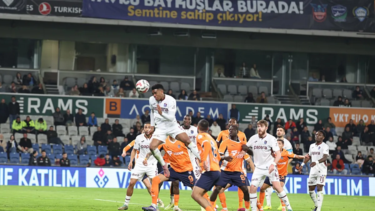 CANLI | Süper Lig’de Trabzonspor – Başakşehir maçı!