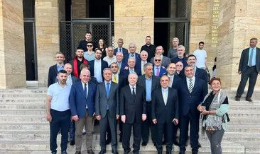 Fenerbahçe Kulübü Başkan Adayı Aziz Yıldırım, Anıtkabir’i ziyaret etti