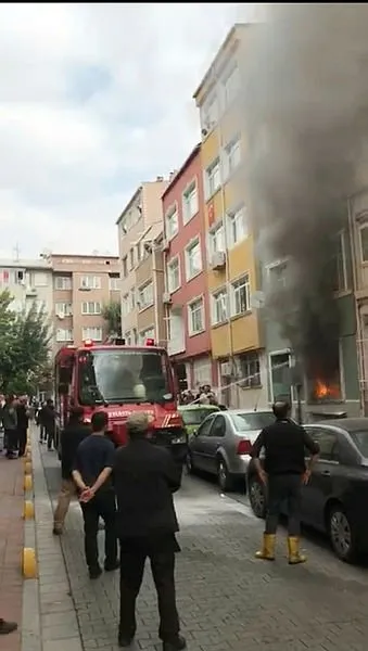 Fatih’te yangın paniği: Mahsur kalan 8 kişi kurtarıldı