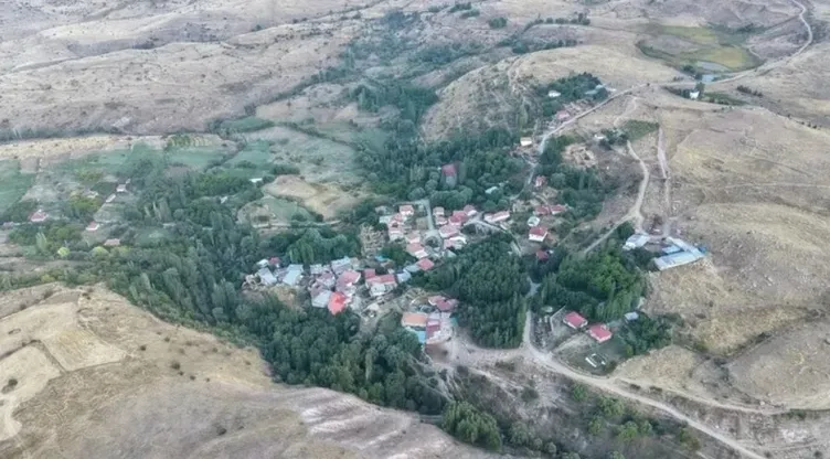 SON DAKİKA! Sivas’ta kayıp Büşra olayında flaş gelişme! Şok itiraf: Neden yaptın diye sordum... O anne ve babanın ilk görüntüleri çıktı