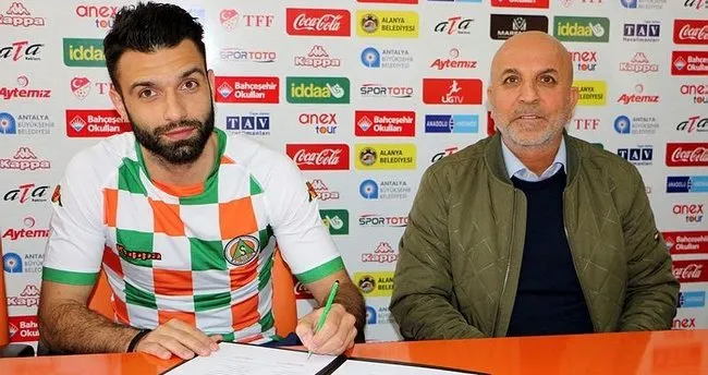 Yunan milli futbolcu Alanyaspor’da