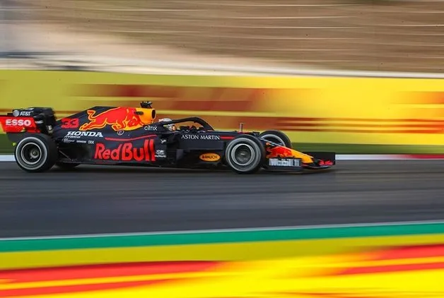 F1 ABU DABİ GRAND PRİX'SİNDE 'POLE' POZİSYONU VERSTAPPEN'İN