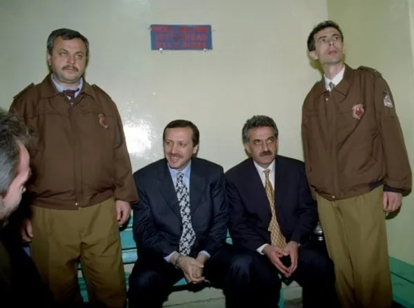 Cumhurbaşkanı Recep Tayyip Erdoğan'ın yaşamı ve siyasi kariyeri