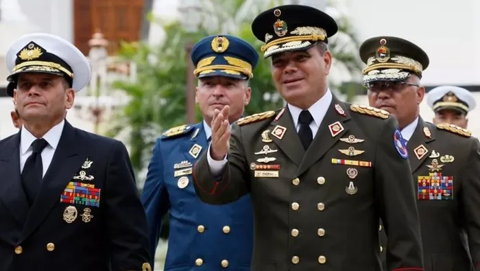 Venezuela’dan Gövde Gösterisi! Karayip Denizi’nde Dev Askeri Tatbikat