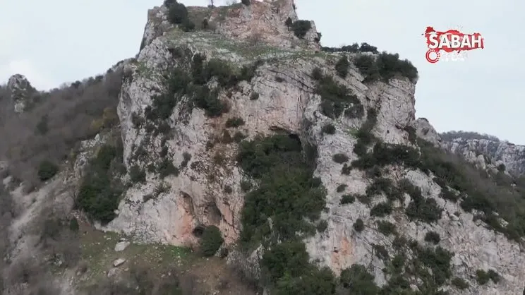 Deprem Amanos'un zirvesindeki Şalen Kalesi'nin surlarını da yıktı | Video