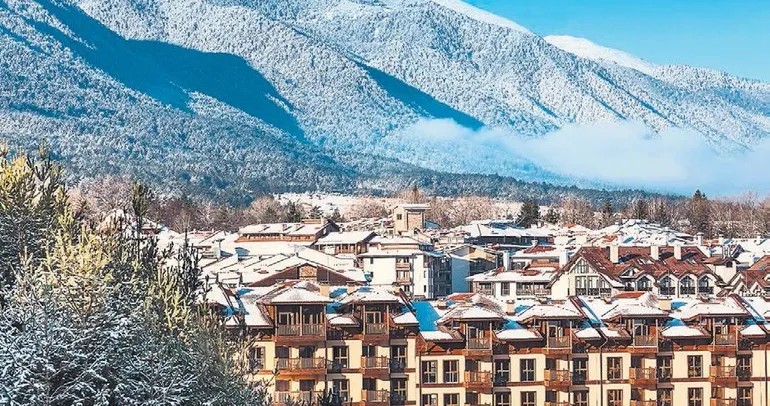 Karlarla saklı kasaba Bansko