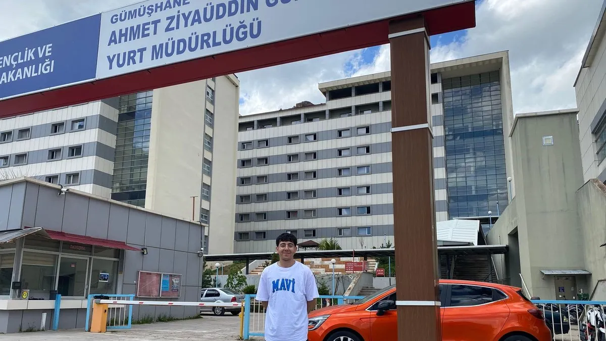 Otostopla bindiği aracın sürücüsü rektöre ‘dayı’ diyen üniversiteli konuştu